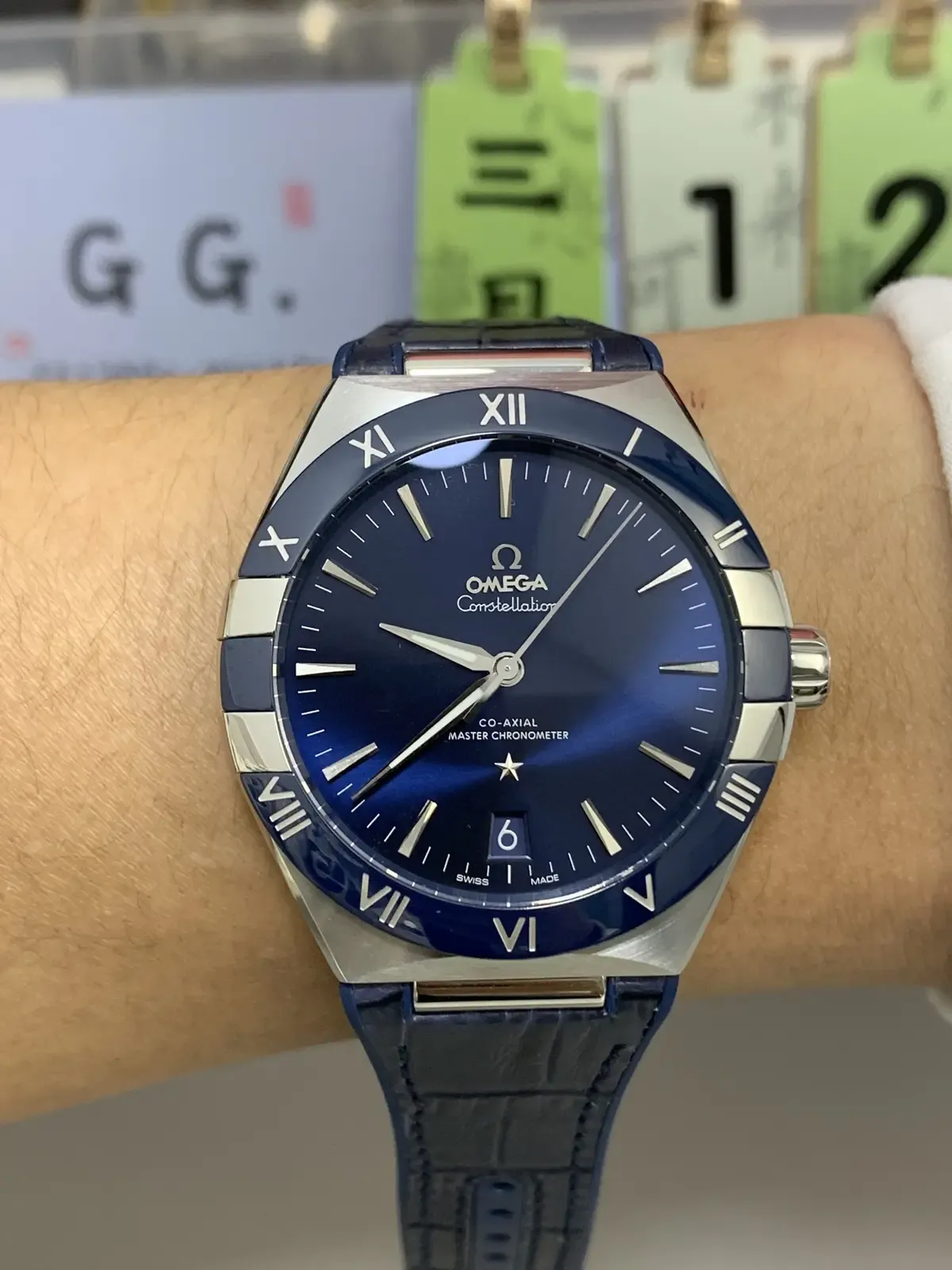 欧米茄星座复刻表哪个厂最强？VS厂8900一体机芯完胜西铁城