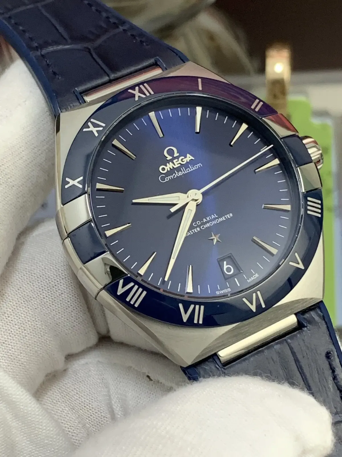 欧米茄星座复刻表哪个厂最强？VS厂8900一体机芯完胜西铁城