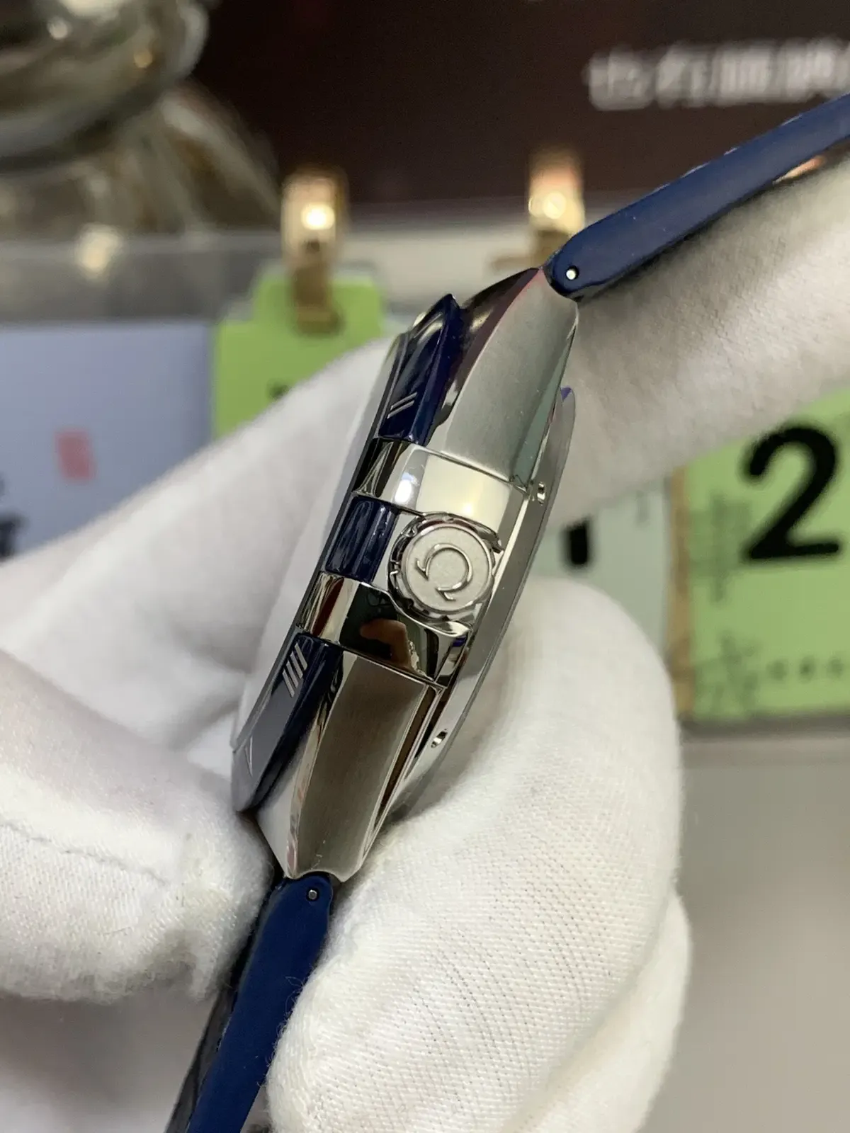 欧米茄星座复刻表哪个厂最强？VS厂8900一体机芯完胜西铁城