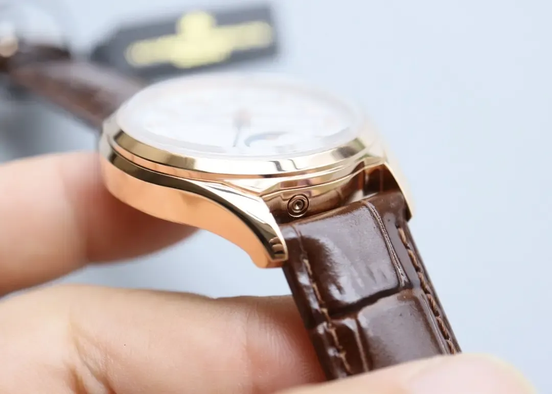 MX厂江诗伍陆之型4000E评测：全日历月相，2460机芯完美复刻