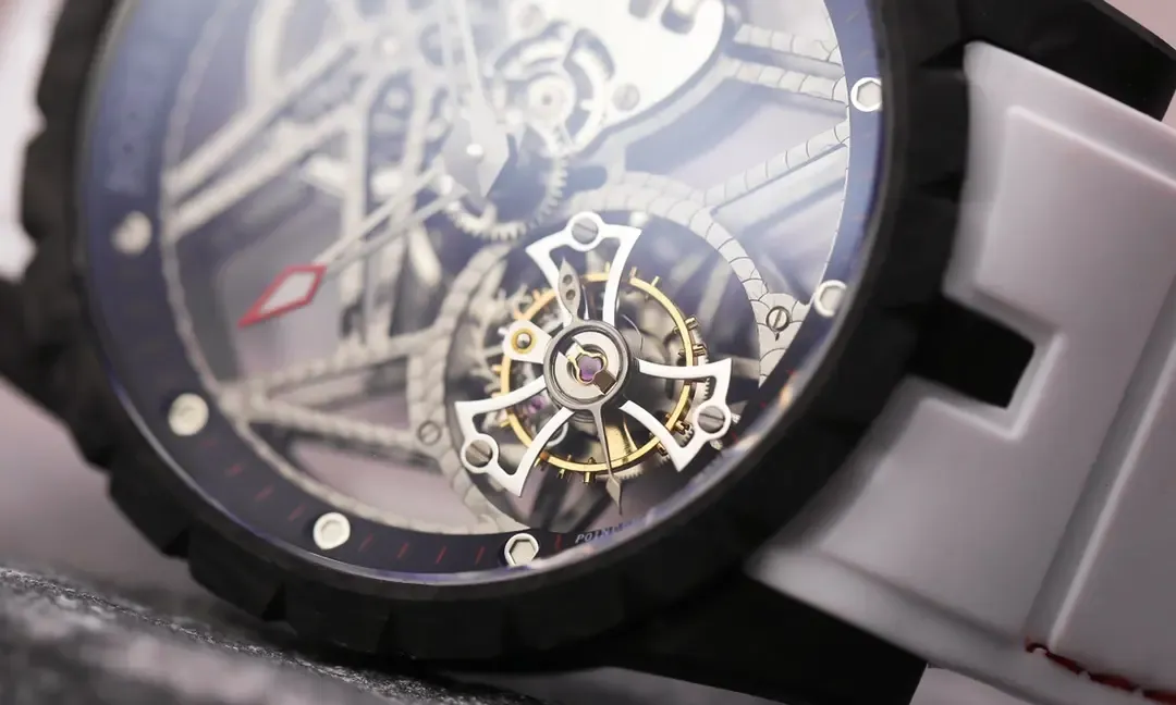 从表圈纹理到镂空，BBR厂罗杰杜彼V4版陀飞轮做工逐项点评