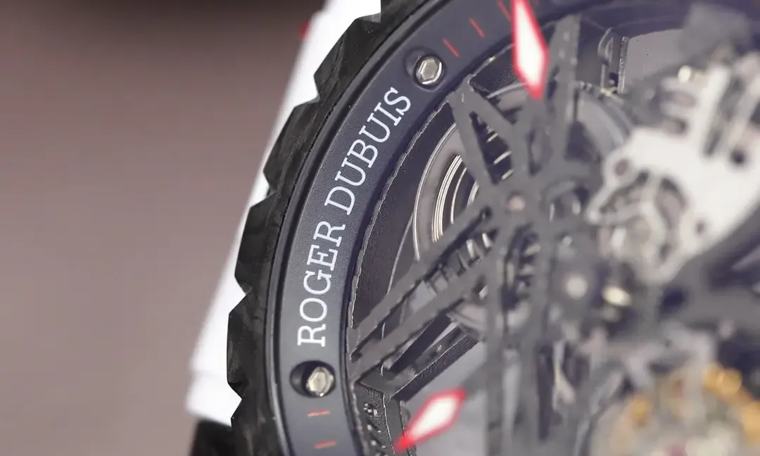 从表圈纹理到镂空，BBR厂罗杰杜彼V4版陀飞轮做工逐项点评