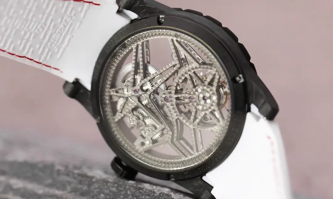 从表圈纹理到镂空，BBR厂罗杰杜彼V4版陀飞轮做工逐项点评