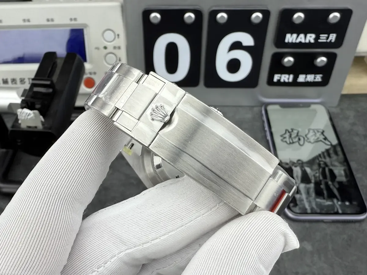 VS厂黑水鬼最新版深度评测：丹东3235机芯70小时动储