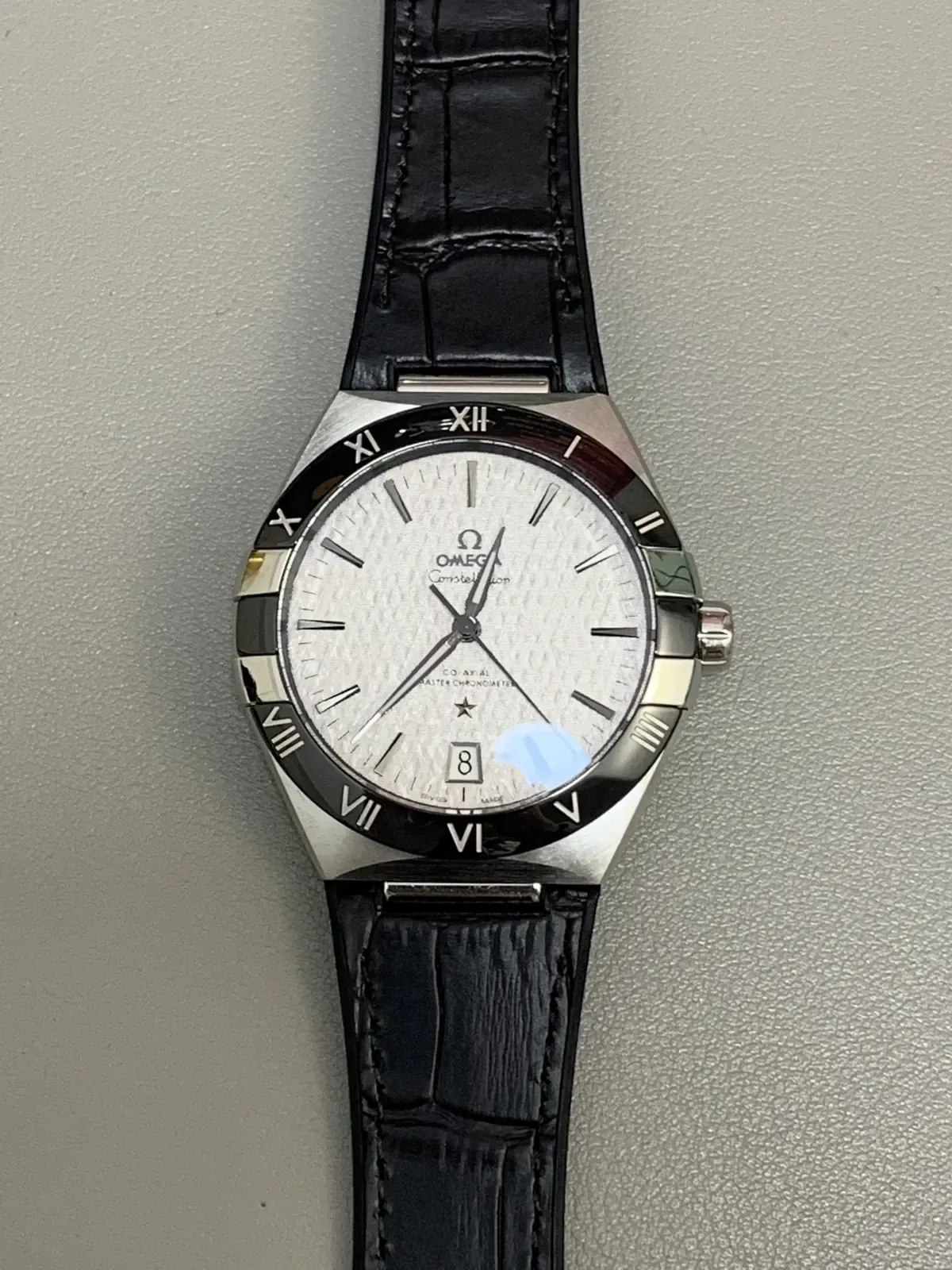 欧米茄星座复刻机芯哪家强？VS厂8900双发条盒+60小时动储解析