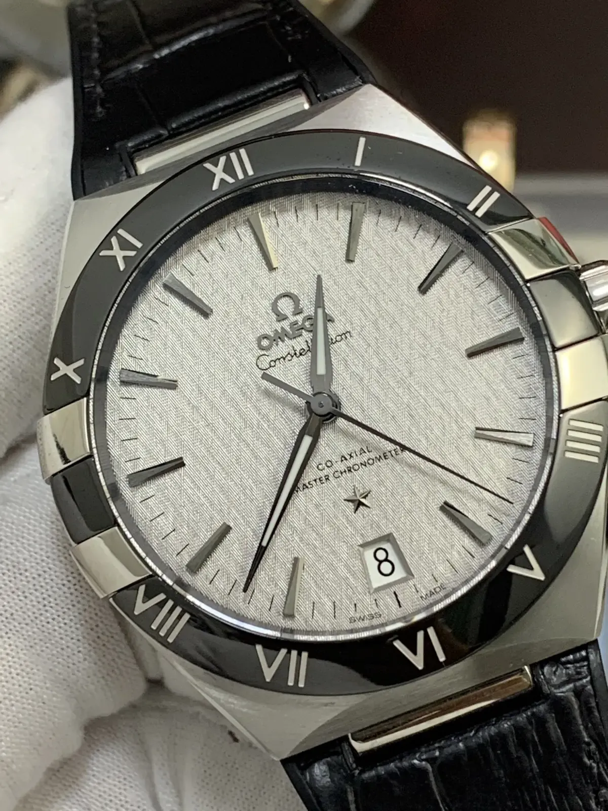 欧米茄星座复刻机芯哪家强？VS厂8900双发条盒+60小时动储解析