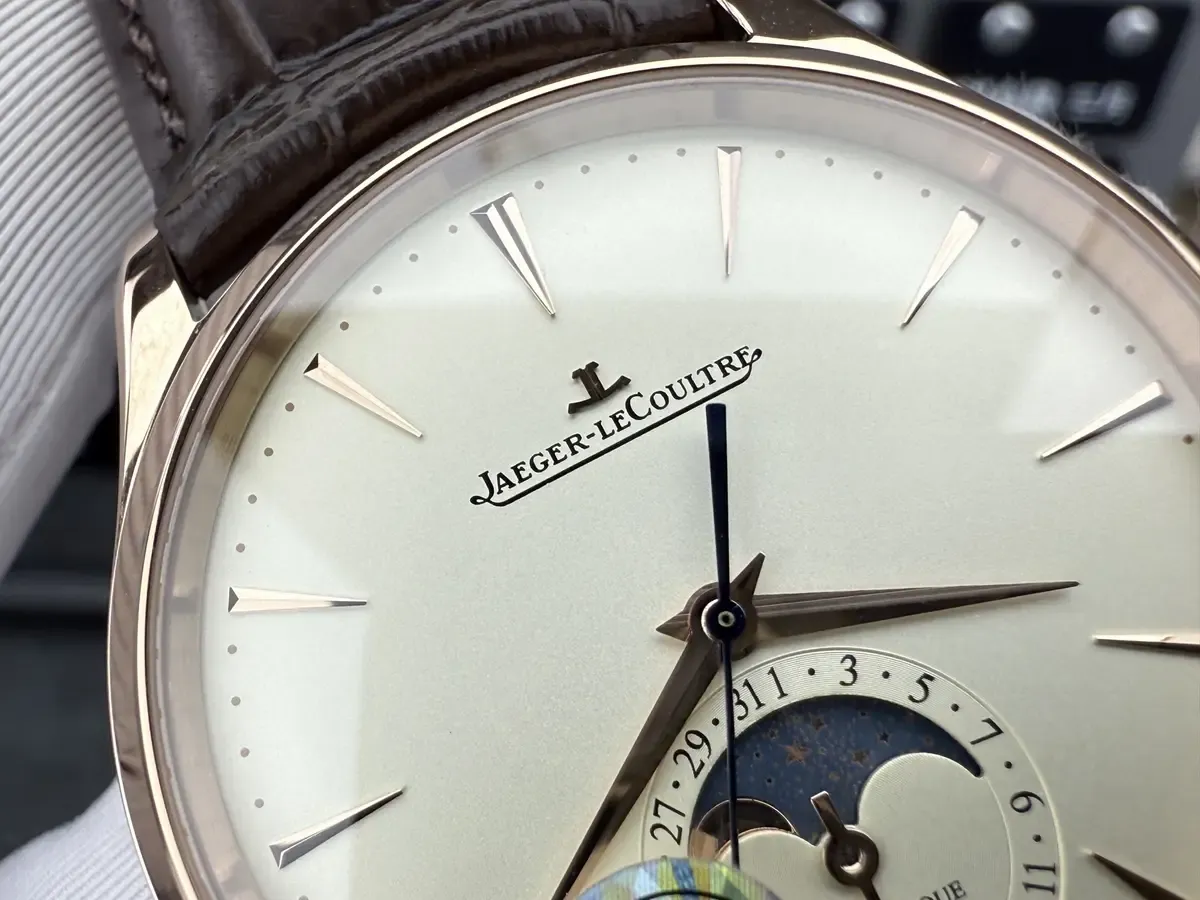 从外观到机芯：APS厂积家月相大师细节能否以假乱真？