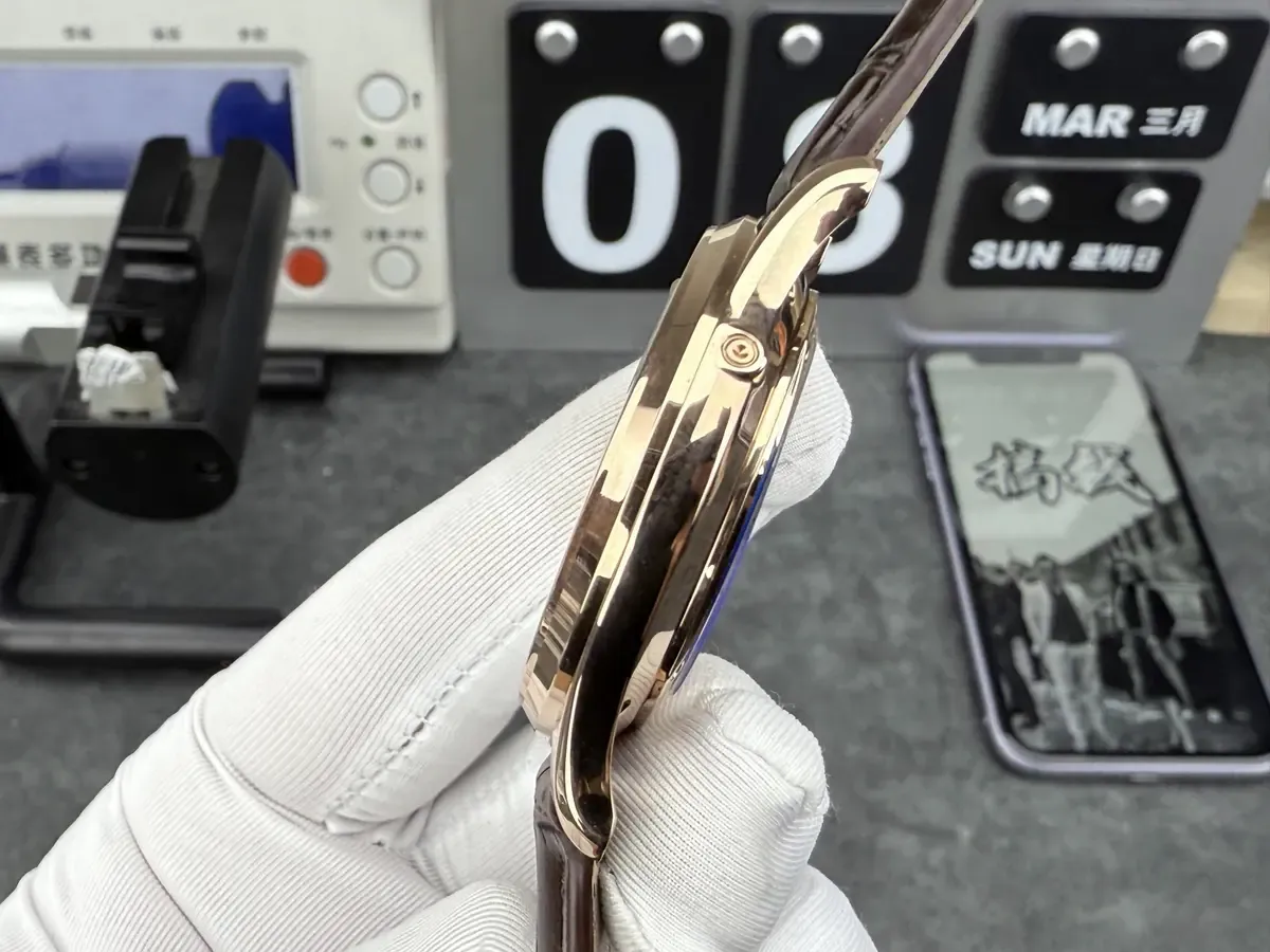 从外观到机芯：APS厂积家月相大师细节能否以假乱真？