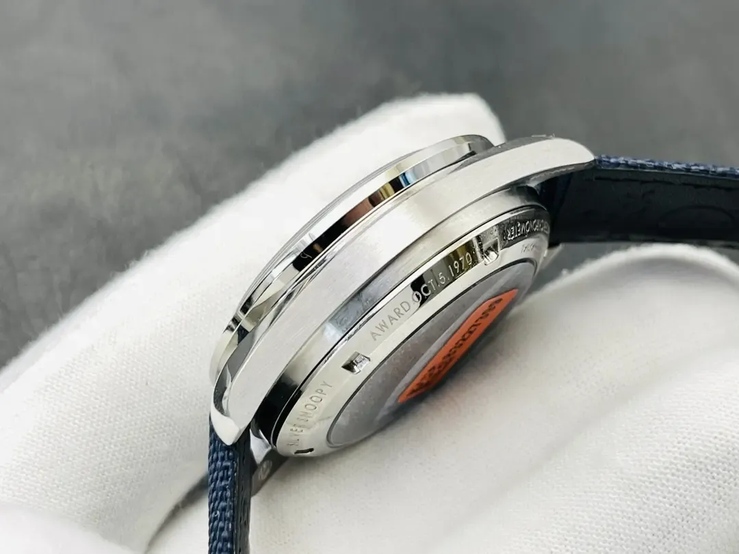 从史努比徽章到月球背面：OS厂超霸史努比款值不值得入？