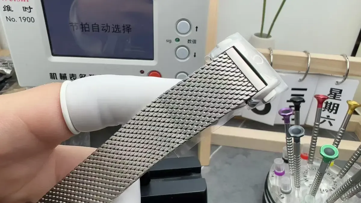 VS厂欧米茄无暇赴死深度评测：8806机芯+钛合金网状带