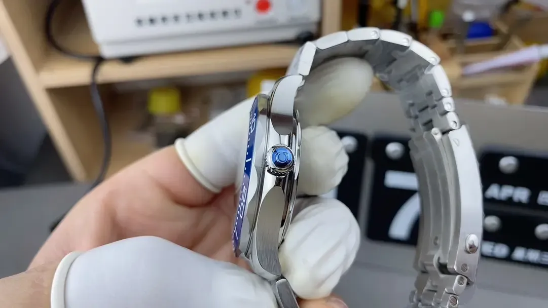 VS厂欧米茄海马300米评测：蓝陶瓷灰盘还原度有多高？