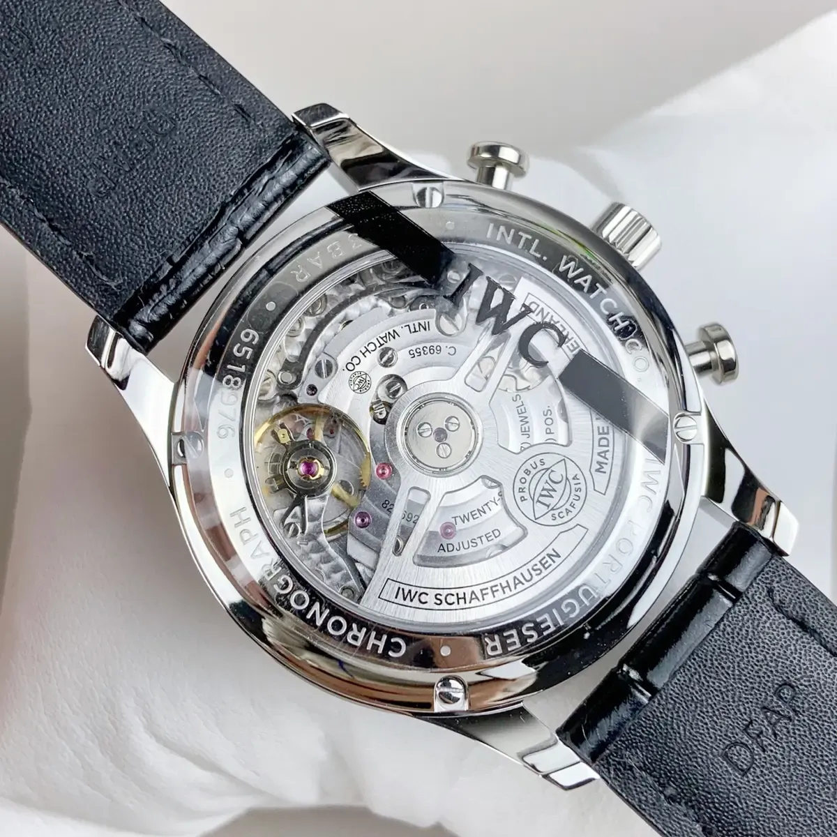 APS万国葡计透底款，凭什么敢说"机芯零妥协"？深度拆解