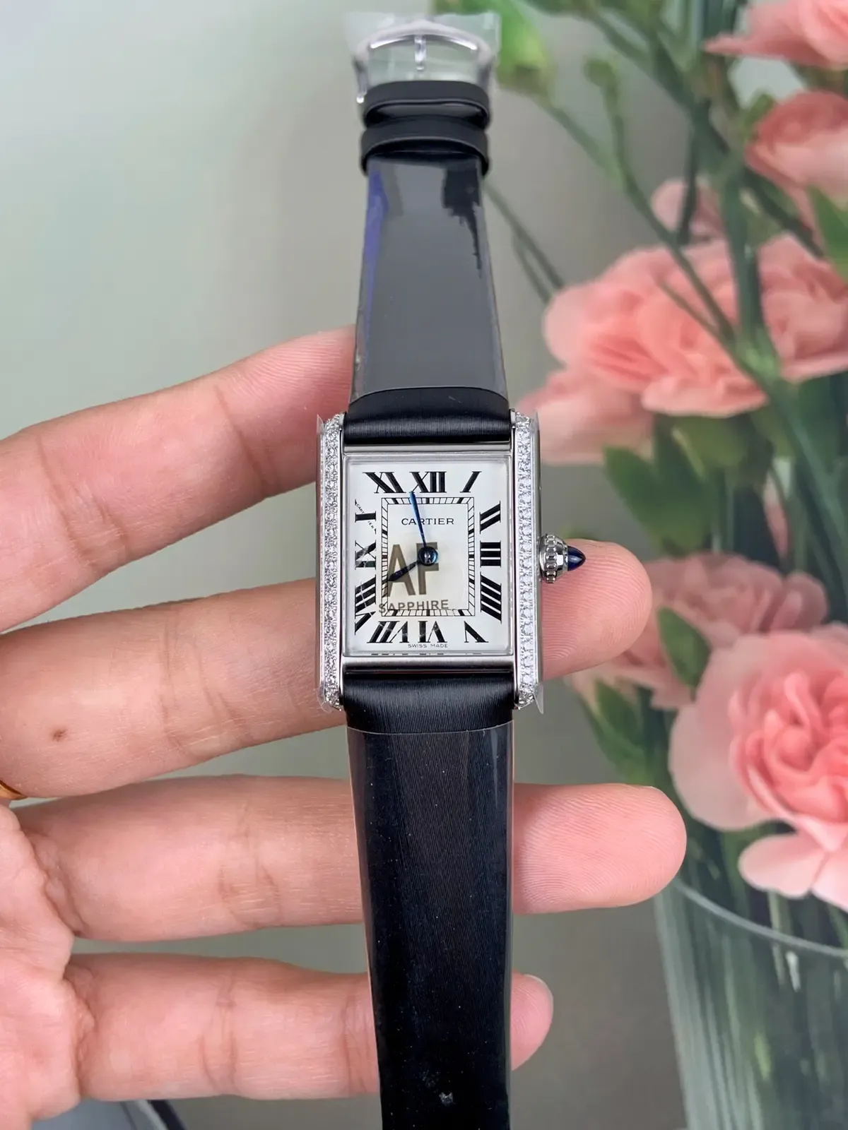 女生第一块"大牌表"怎么选？AF卡地亚坦克女表最合适