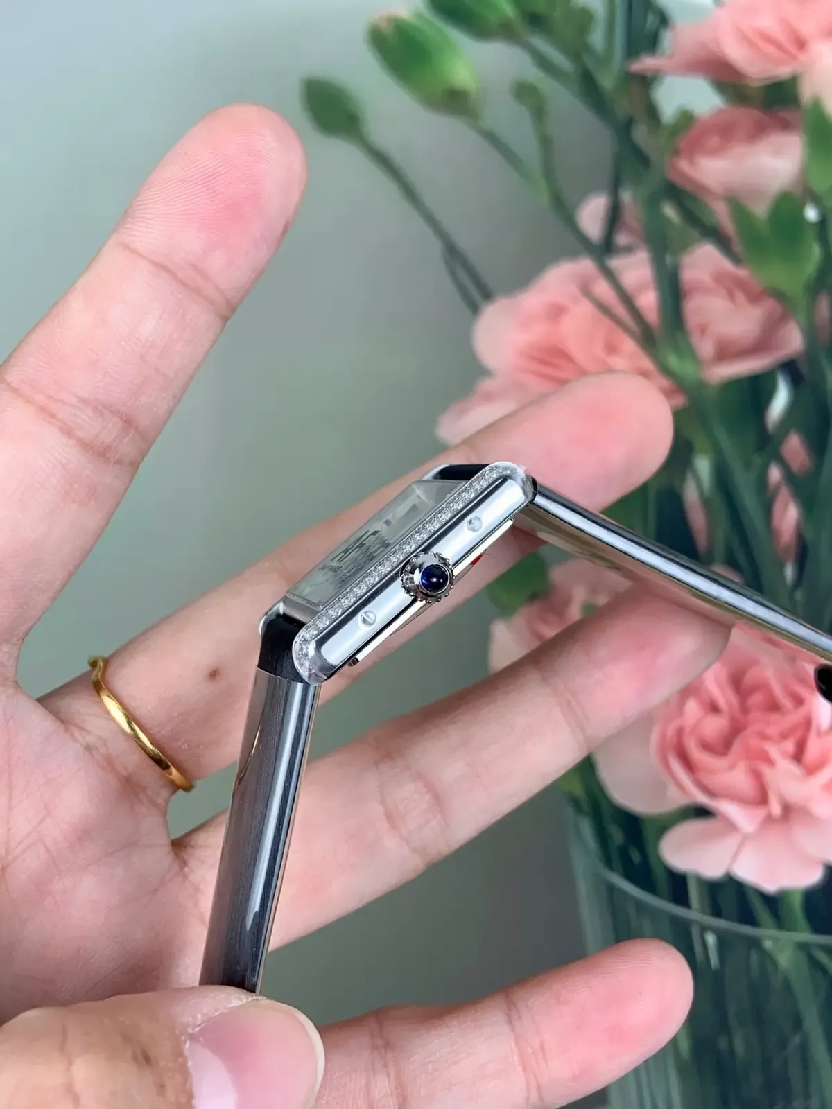 女生第一块"大牌表"怎么选？AF卡地亚坦克女表最合适