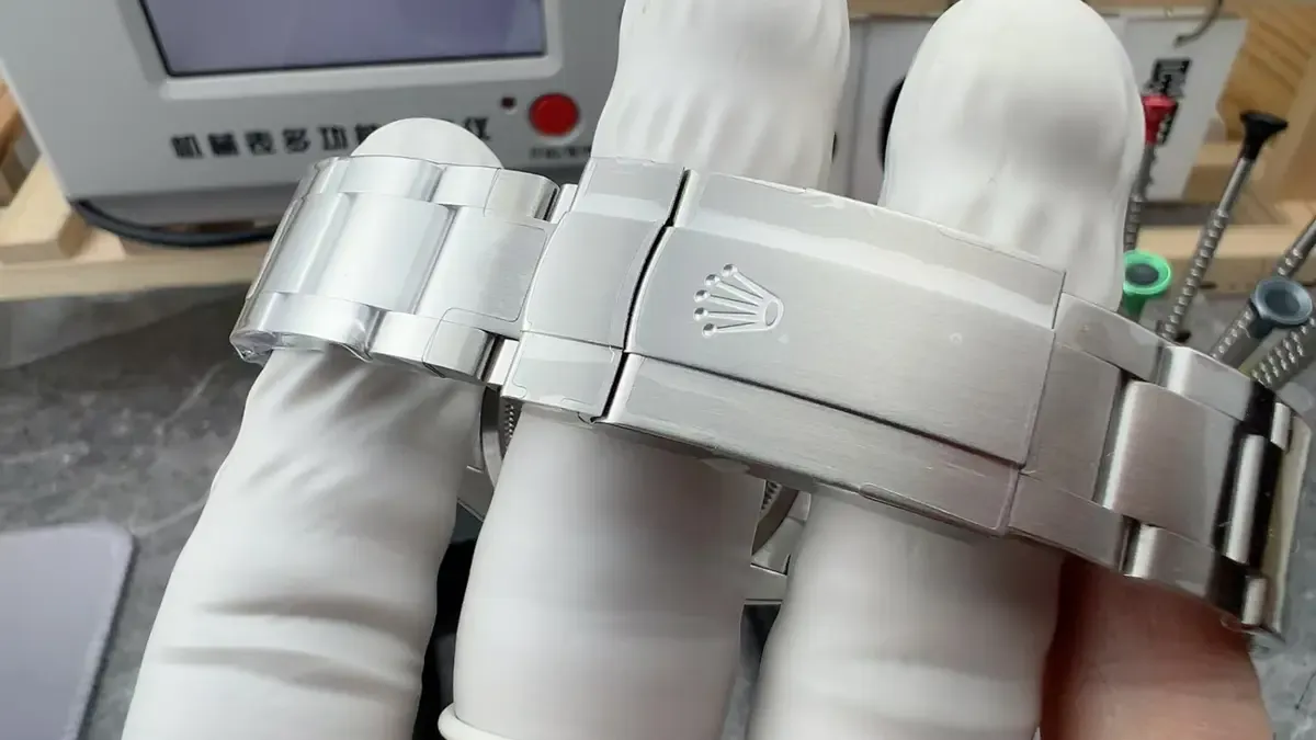 为什么懂表的人都买36mm？KRF蚝式恒动116000上手真相