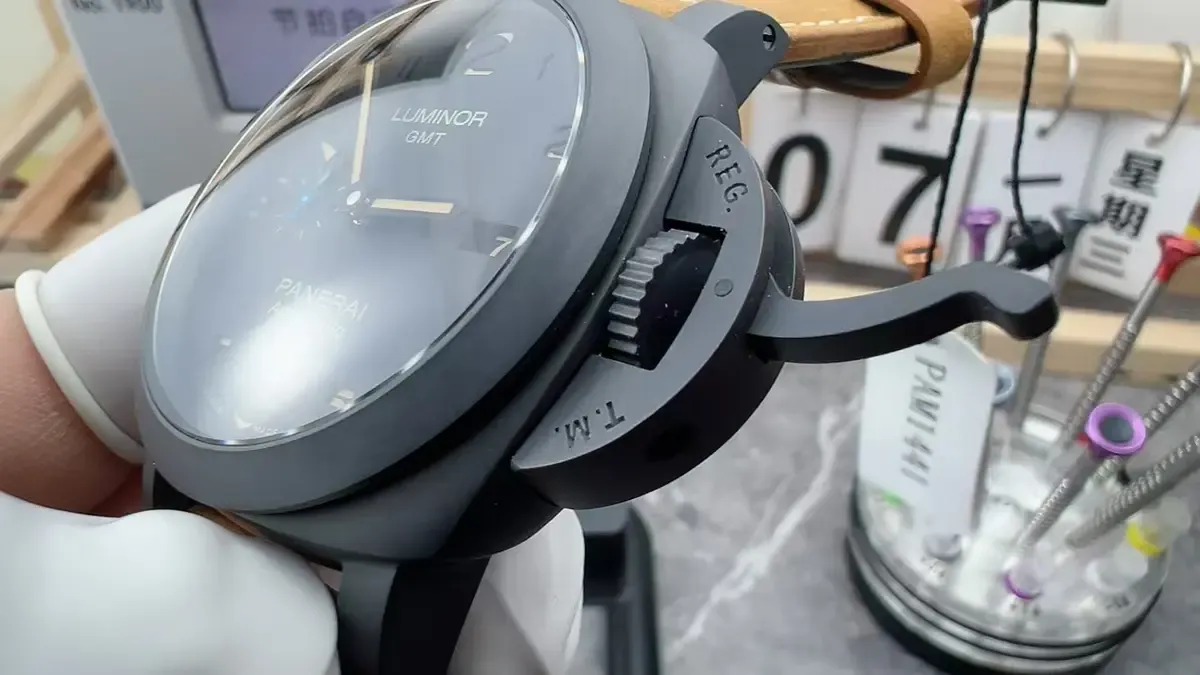 VS沛纳海PAM1441陶瓷深度评测：蓝色小秒针+全陶瓷壳有多毒？