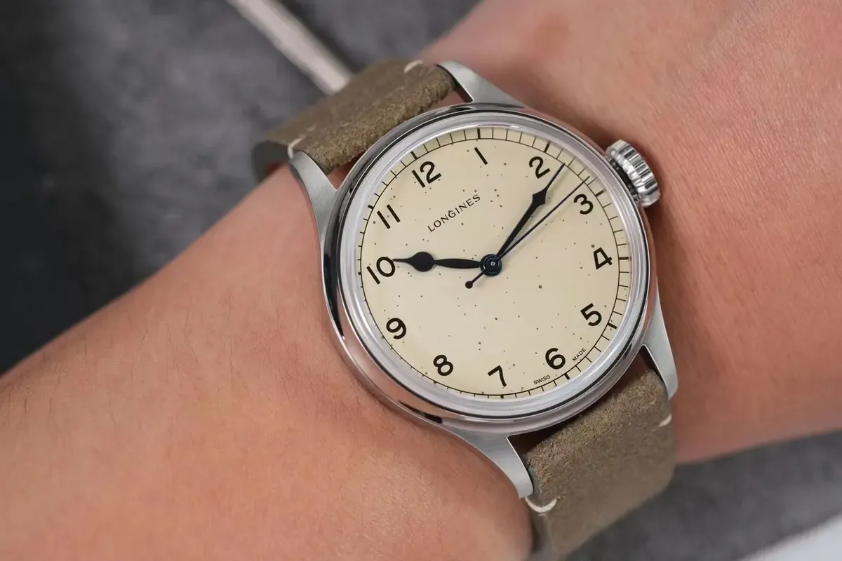 从飞翼沙漏到椭圆背盖：JA厂浪琴小雀斑做工能否以假乱真？