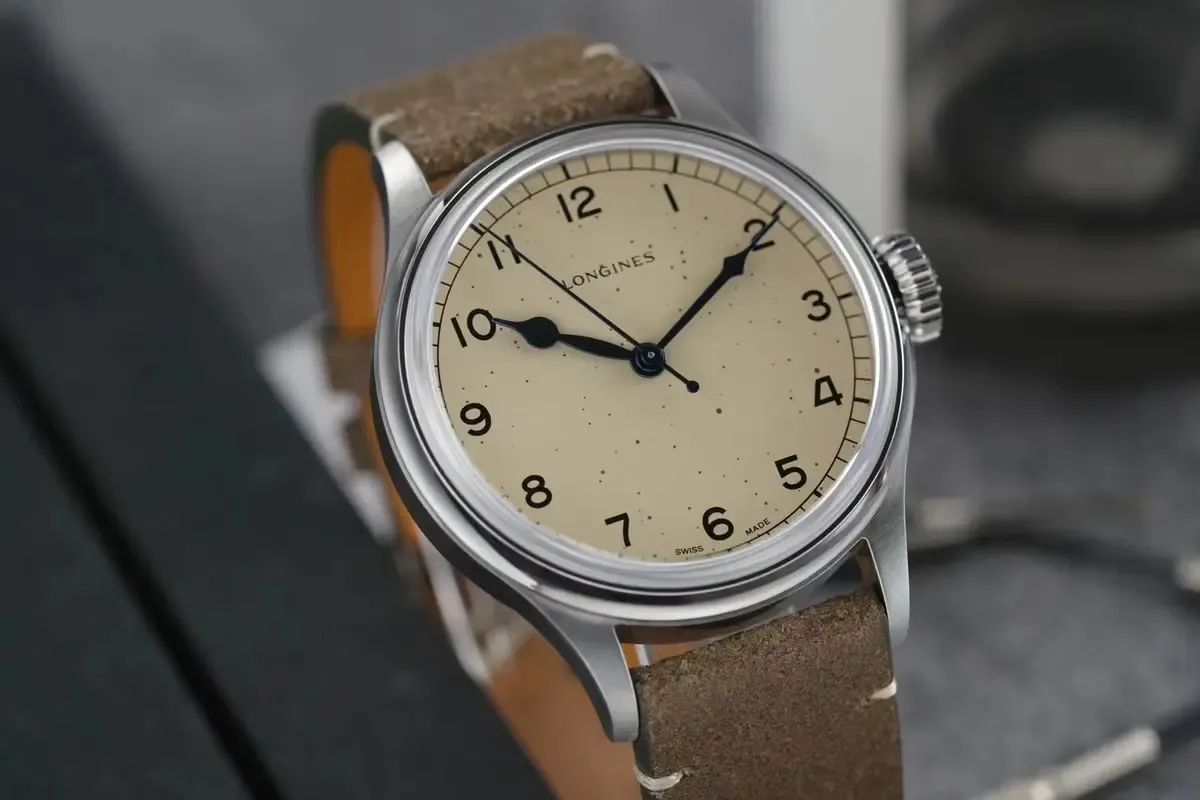 从飞翼沙漏到椭圆背盖：JA厂浪琴小雀斑做工能否以假乱真？