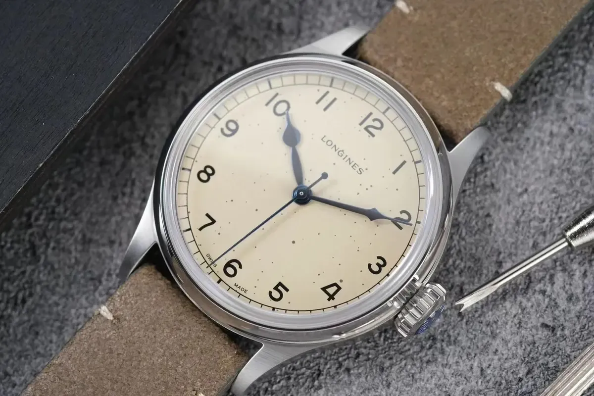 从飞翼沙漏到椭圆背盖：JA厂浪琴小雀斑做工能否以假乱真？