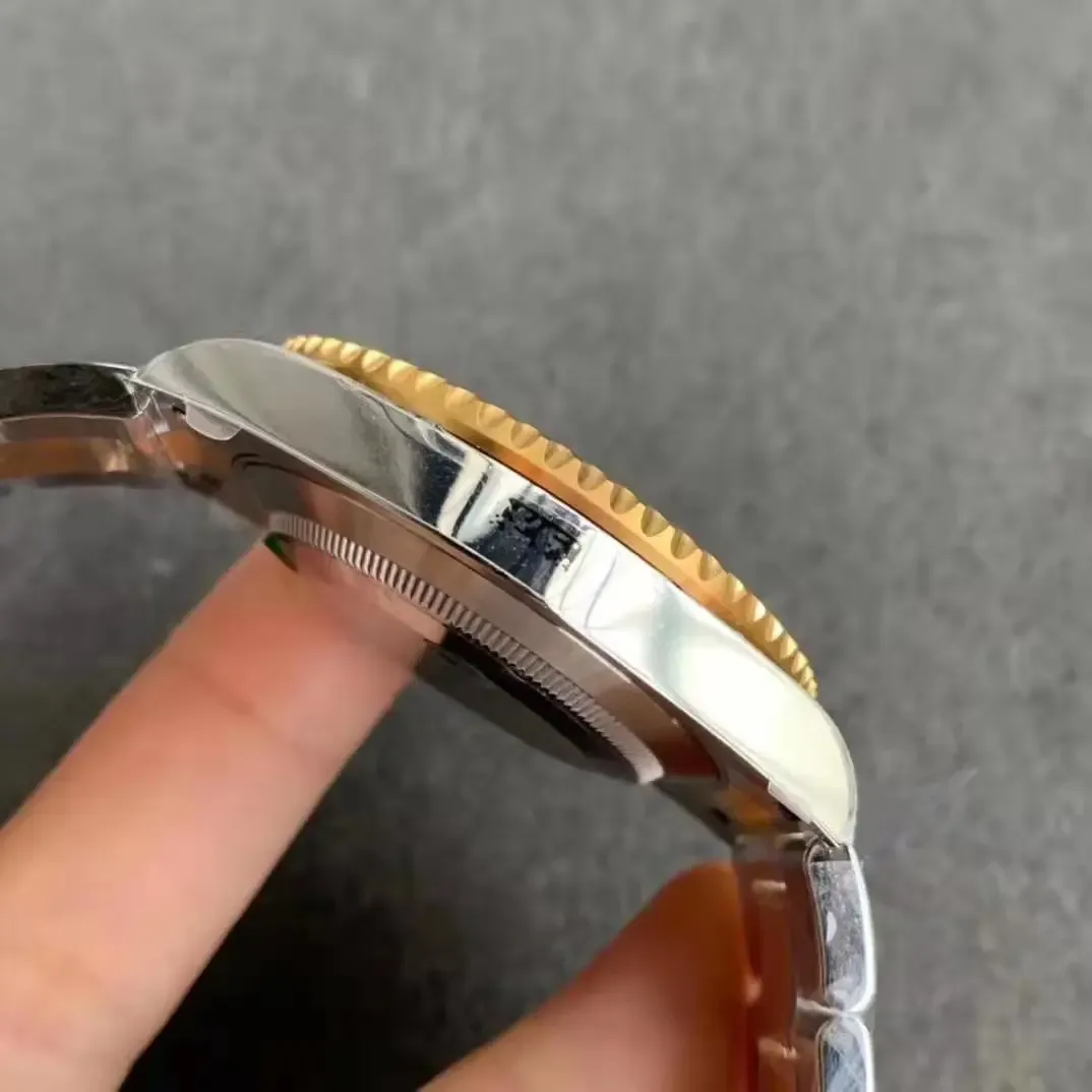 VS厂间金黑水鬼细节全解析，对比原版机芯差距有多大？