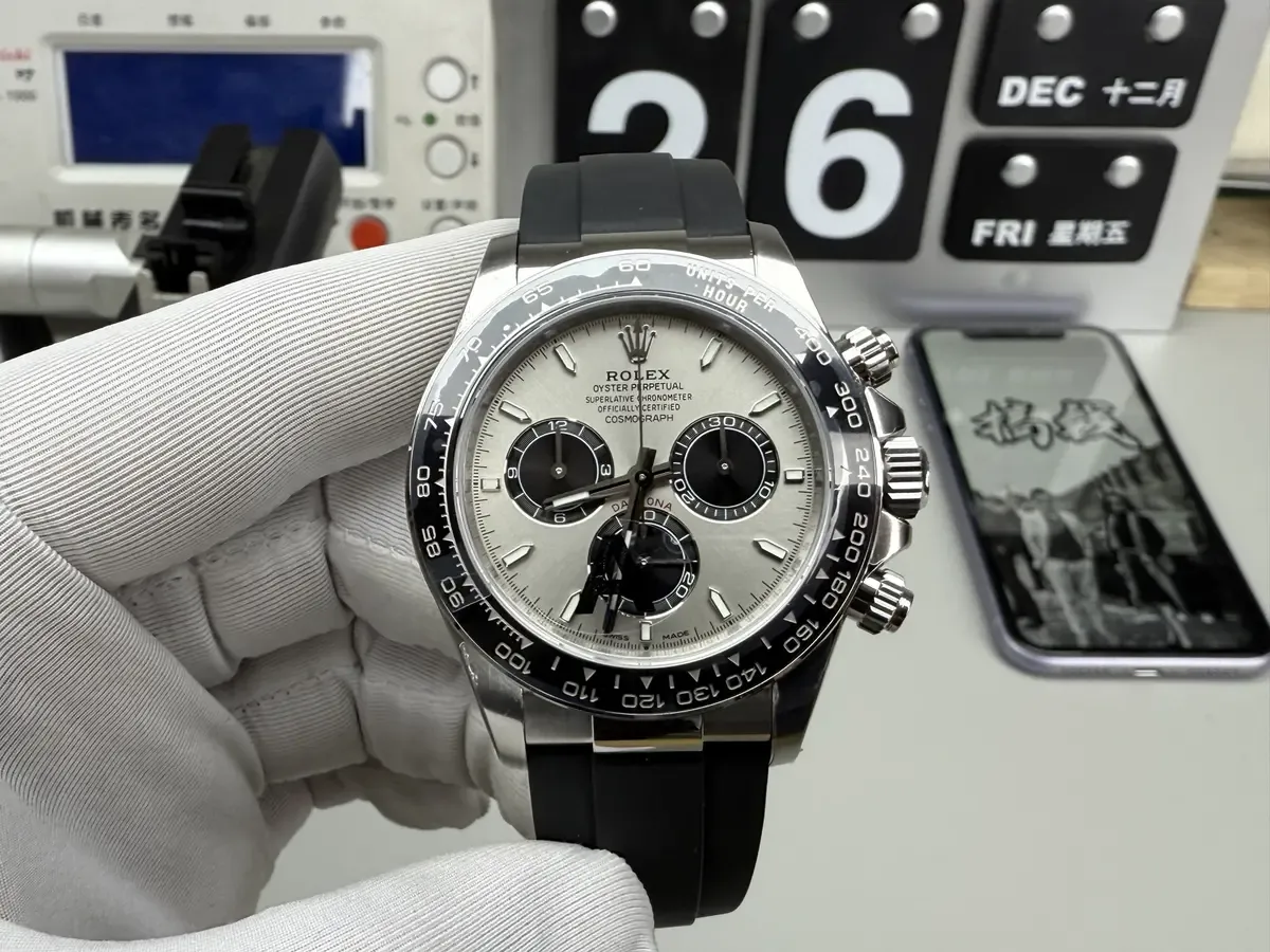 VS厂迪通拿值得买吗？详解4131机芯的升级与细节破绽