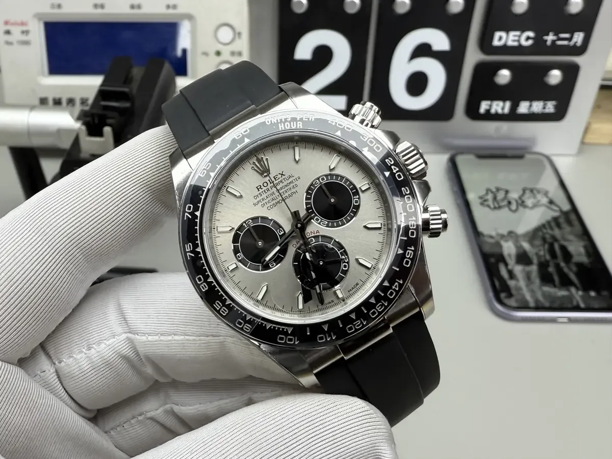 VS厂迪通拿值得买吗？详解4131机芯的升级与细节破绽