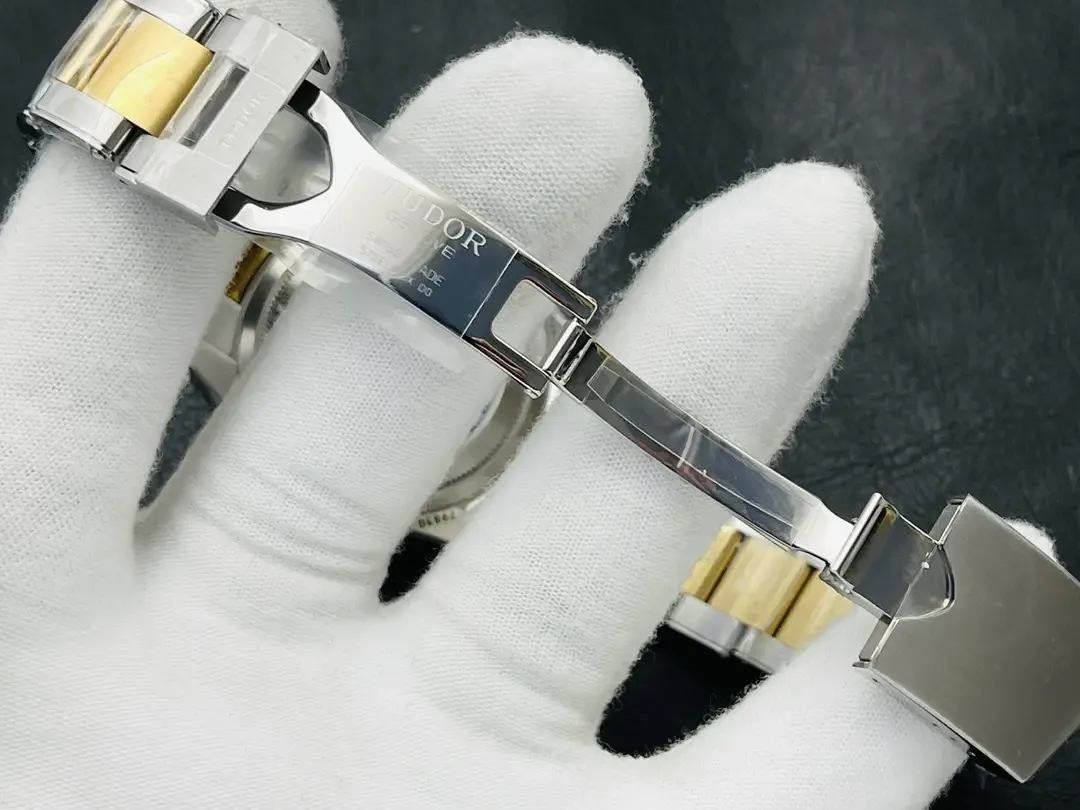 ZF厂帝舵沙士圈复刻表值得买吗？41mm间金碧湾深度测评