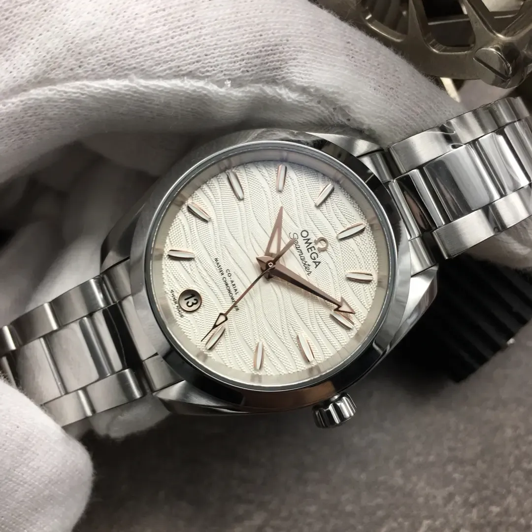 复刻表女款天花板？VS厂欧米茄海马150女表实拍评测