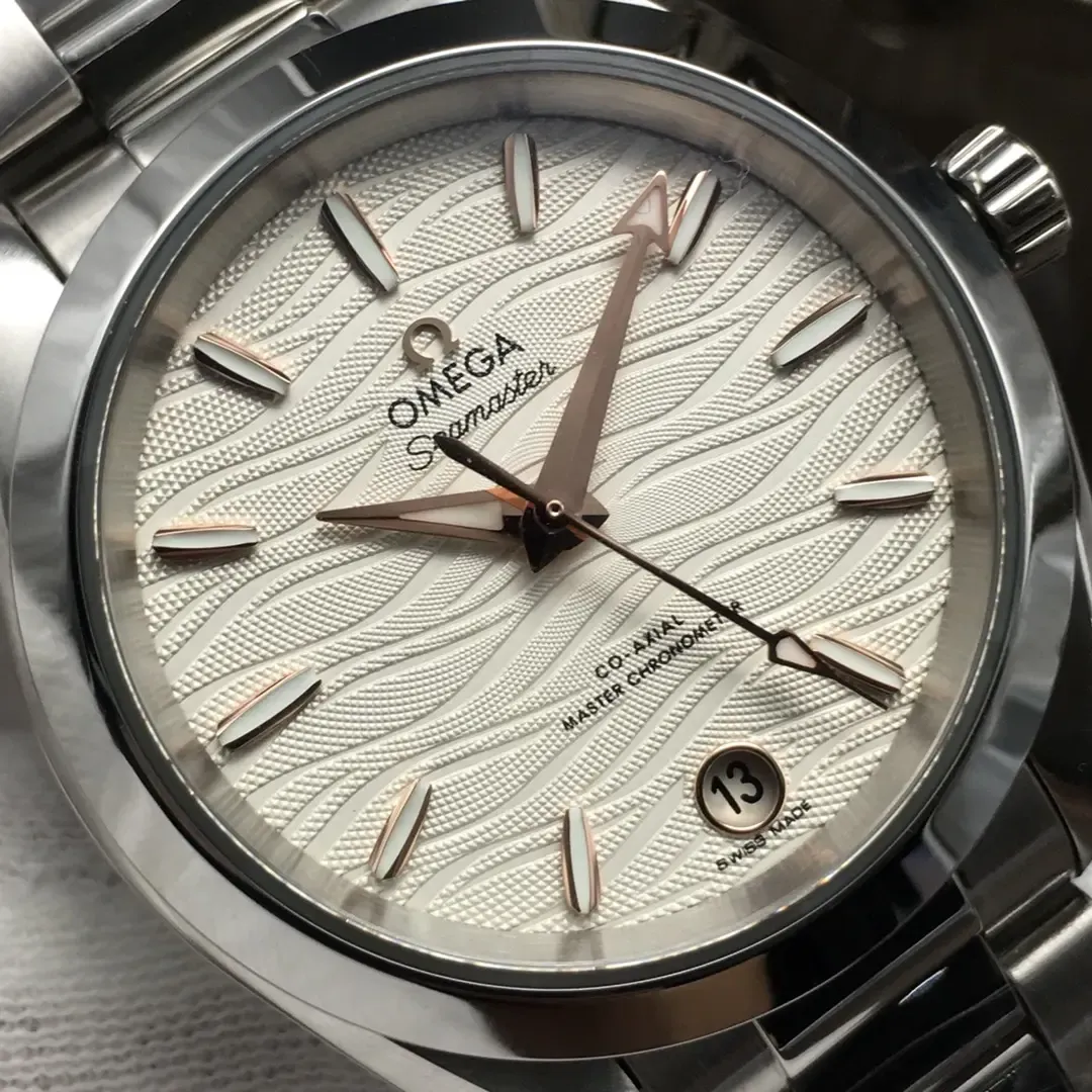 复刻表女款天花板？VS厂欧米茄海马150女表实拍评测