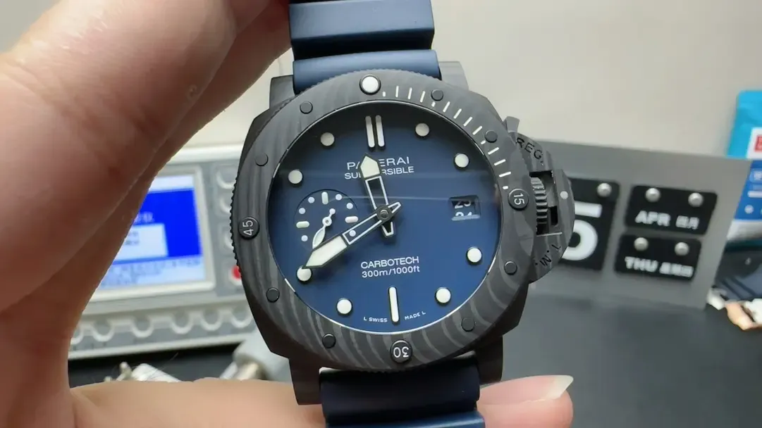 VS厂沛纳海PAM01232评测：碳纤维表壳+47mm，硬汉腕表