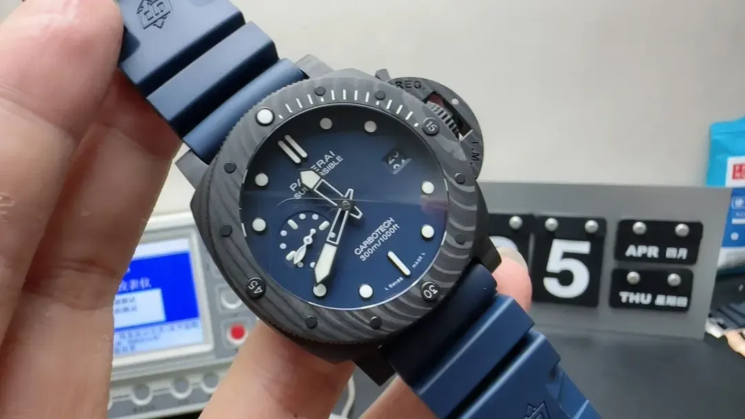 VS厂沛纳海PAM01232评测：碳纤维表壳+47mm，硬汉腕表