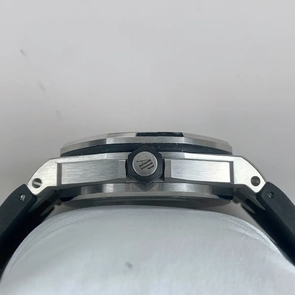 APS厂爱彼15710值得买吗？质量、相似度、性价比全方位解析