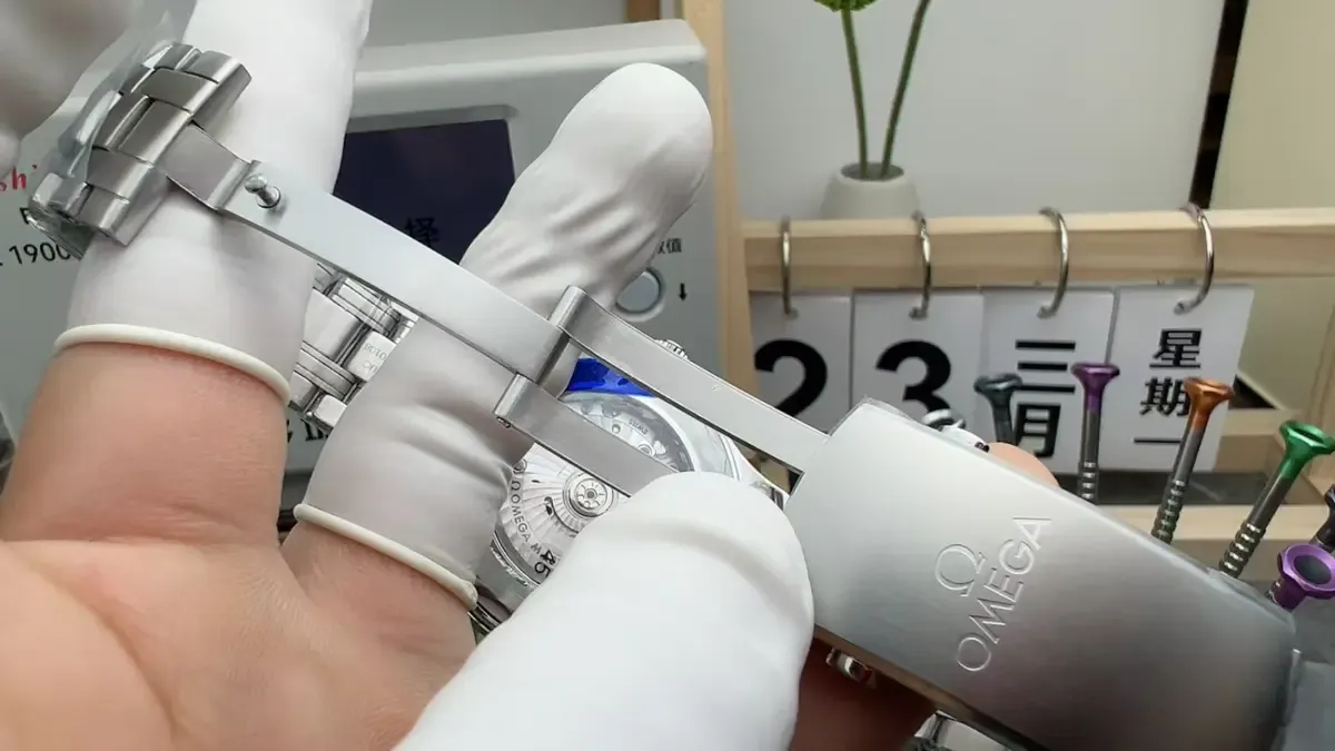 8800机芯返修率低？VS厂欧米茄海马300使用三年实测