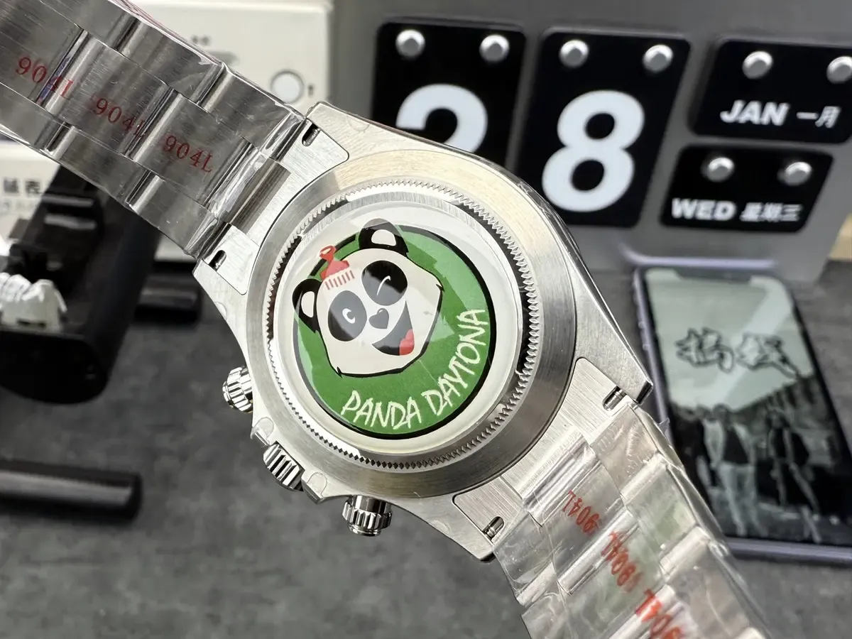 BT厂熊猫迪通拿评测：4130机芯+904钢，还原度到底有多高？