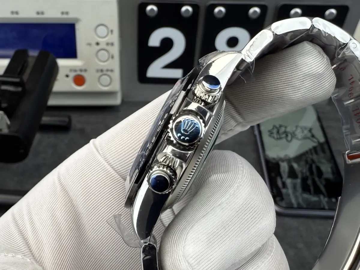 BT厂熊猫迪通拿评测：4130机芯+904钢，还原度到底有多高？