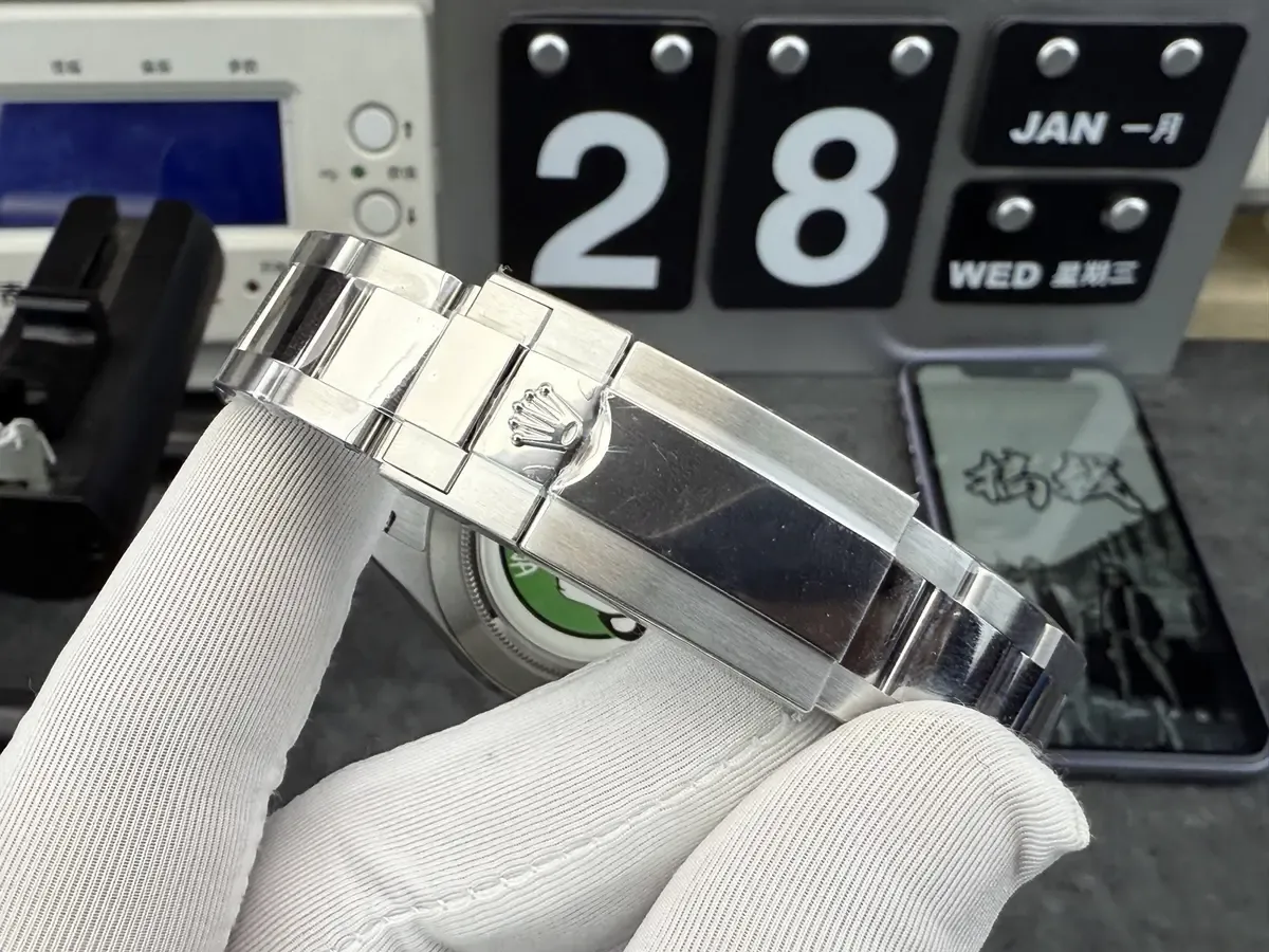 BT厂熊猫迪通拿评测：4130机芯+904钢，还原度到底有多高？