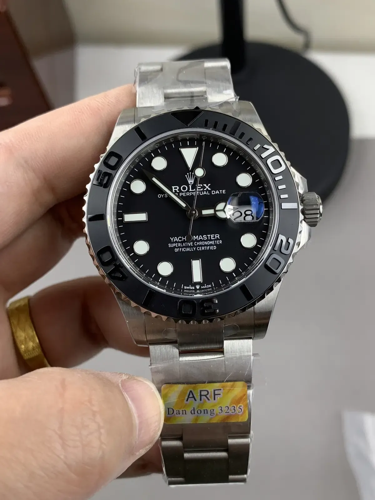 轻量化腕表新选择：C厂钛合金游艇226627入手价值解析