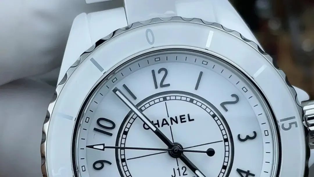 BV厂香奈儿J12最新版，盘面细节还原度分析