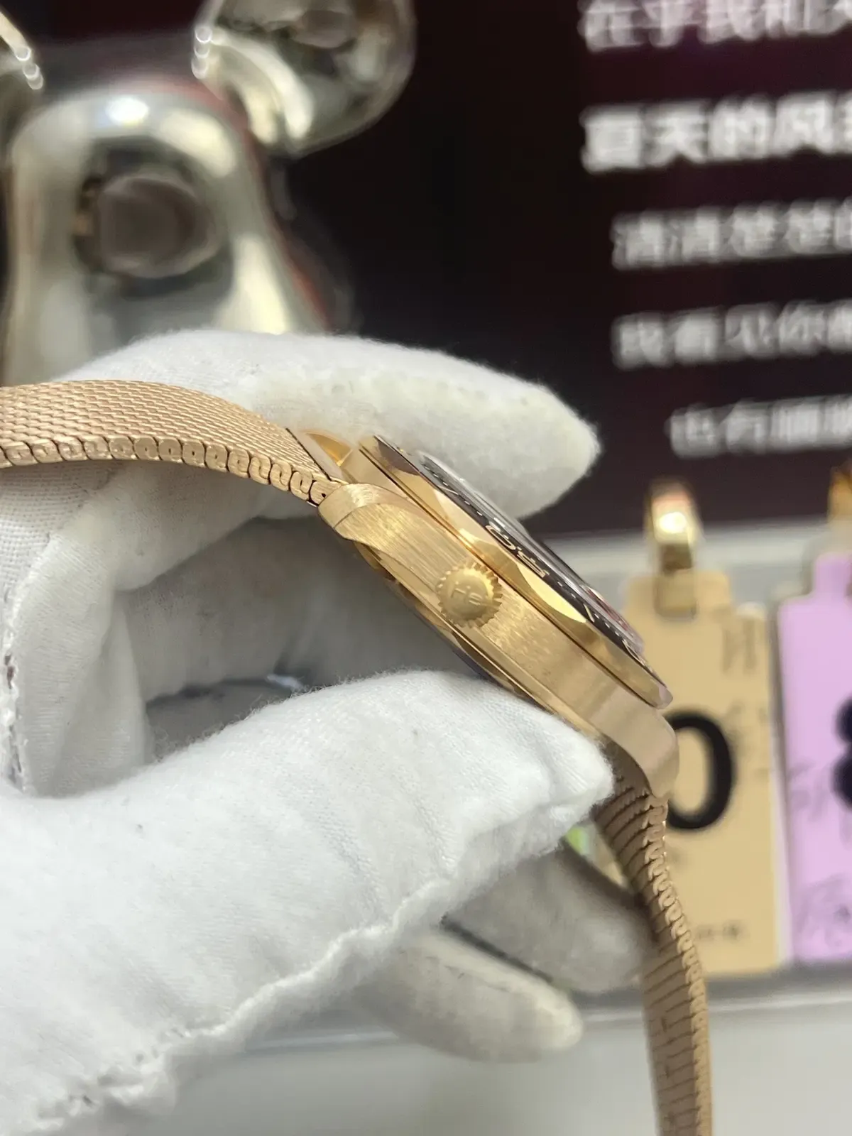 42mm磨砂黑盘+54小时动储：VS海马300青铜金版上手体验