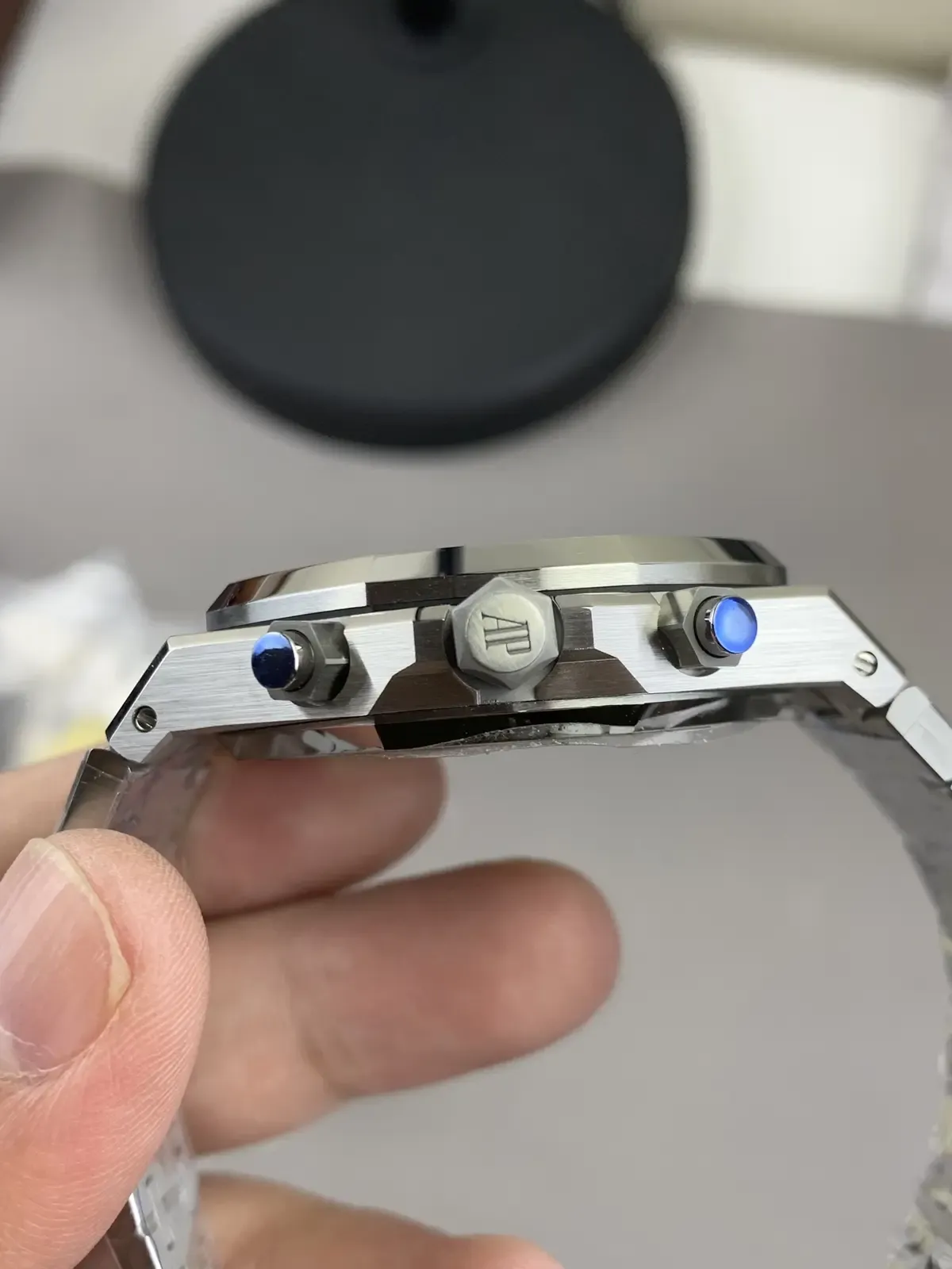 APS厂爱彼26240值不值入手？从飞返计时到佩戴体验一次说清