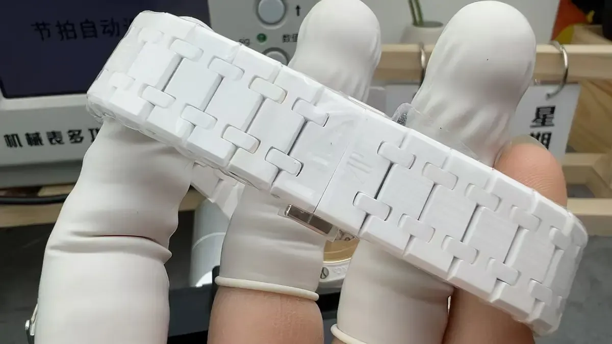 APS爱彼15500全陶瓷款：工艺、机芯、值不值得入？