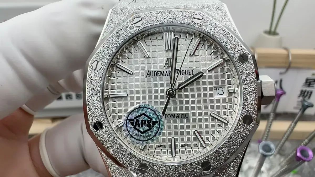 APS厂爱彼霜金15450与原版对比：外观、机芯还原度有多少？