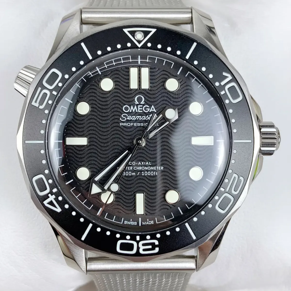 VS厂新款“无历”海马300测评，从外观到机芯值不值入手？