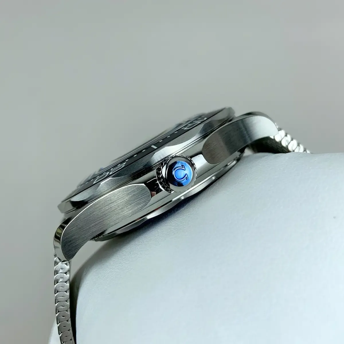 VS厂新款“无历”海马300测评，从外观到机芯值不值入手？