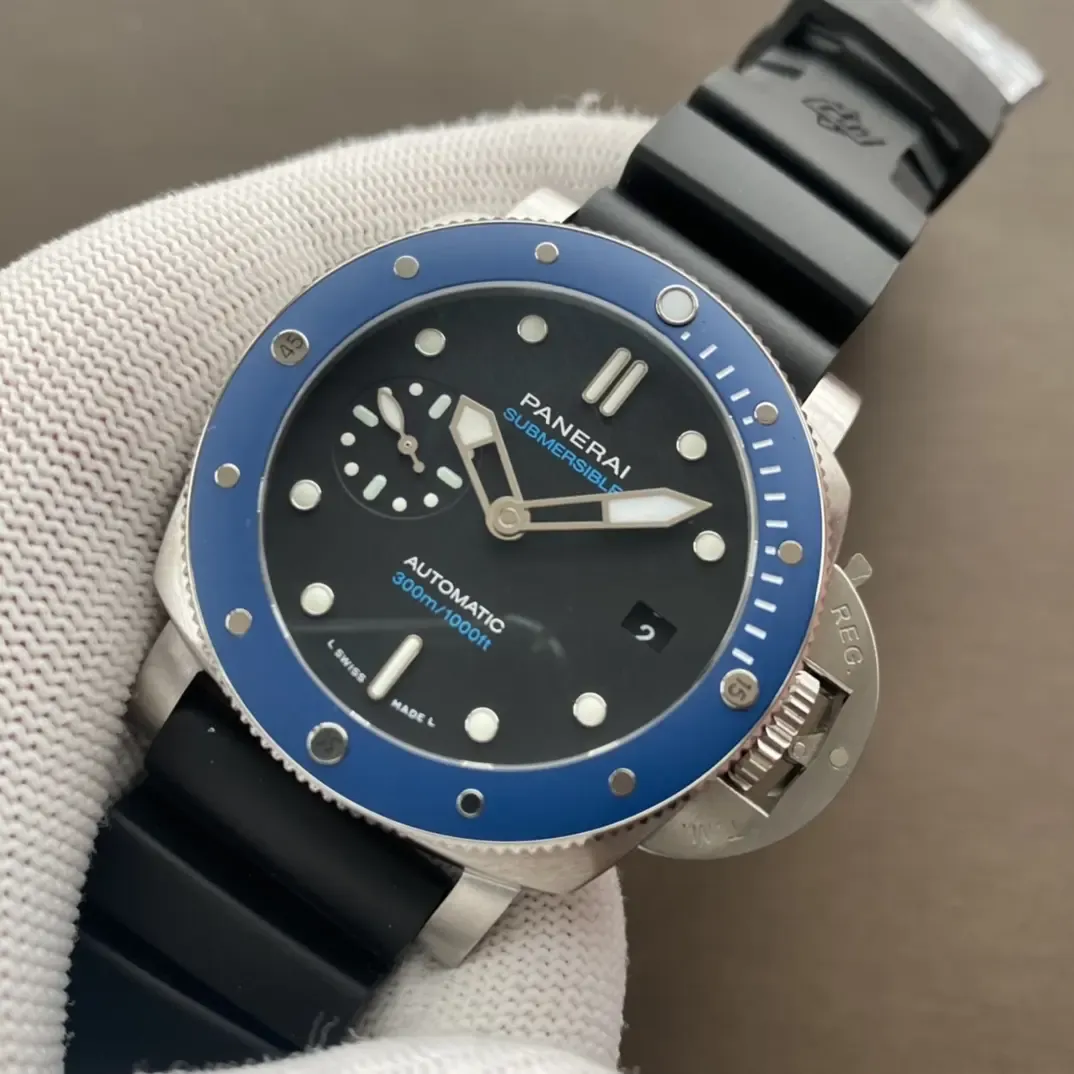 VS厂沛纳海PAM1209上手显大吗？44mm不锈钢壳+蓝色陶瓷圈