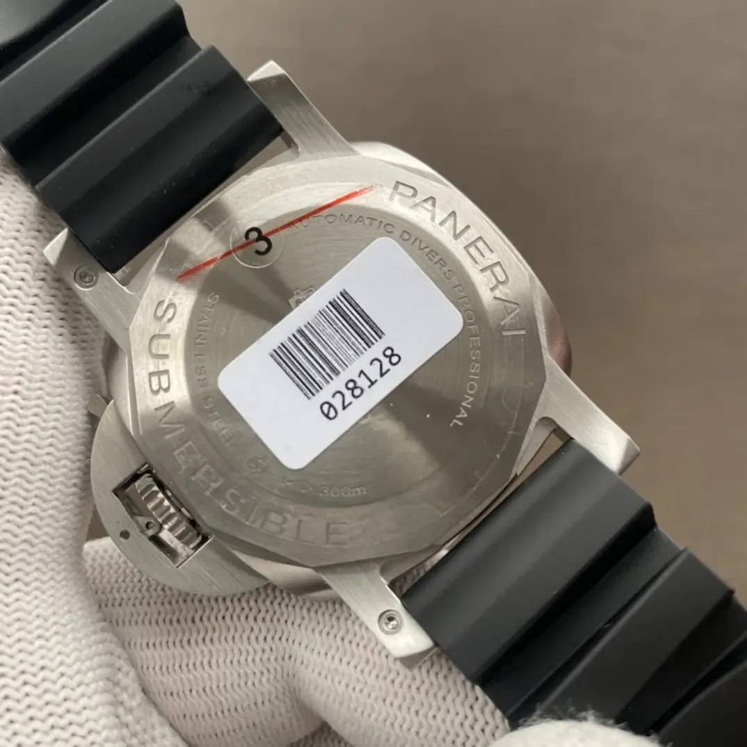 VS厂沛纳海PAM1209上手显大吗？44mm不锈钢壳+蓝色陶瓷圈