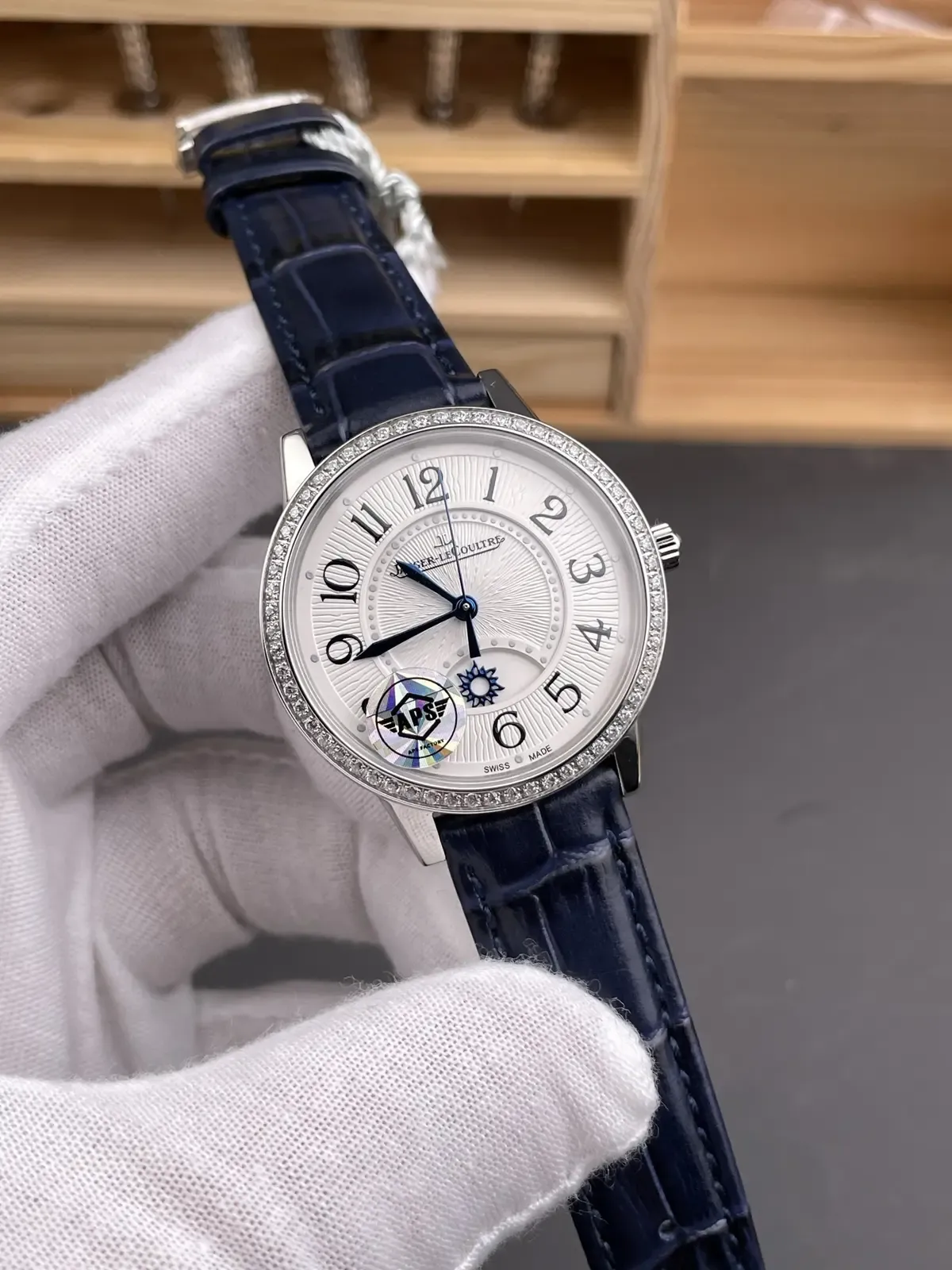 APS厂积家约会深度评测：从机芯到表带，细节都抠了一遍