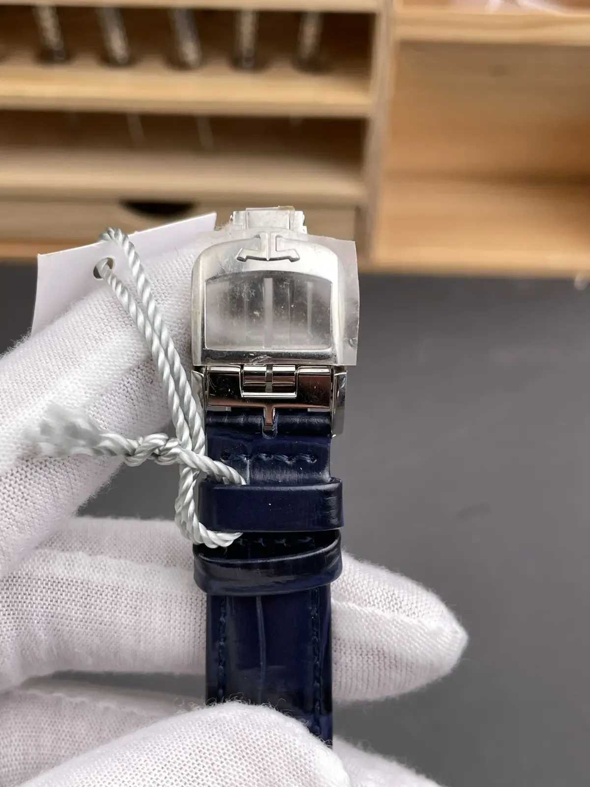 APS厂积家约会深度评测：从机芯到表带，细节都抠了一遍