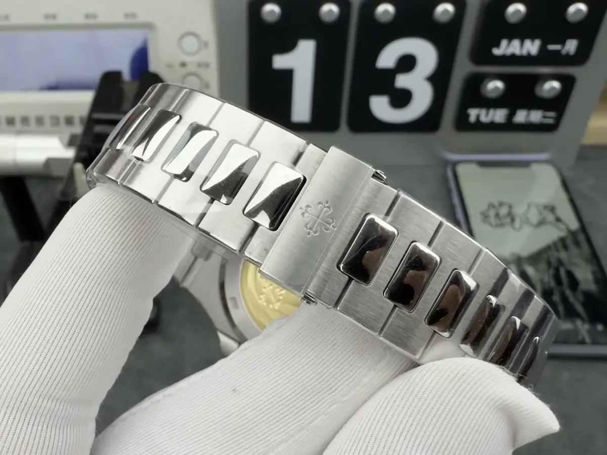 BBF厂百达翡丽鹦鹉螺5711评测：所谓“天花板”，是营销还是实力