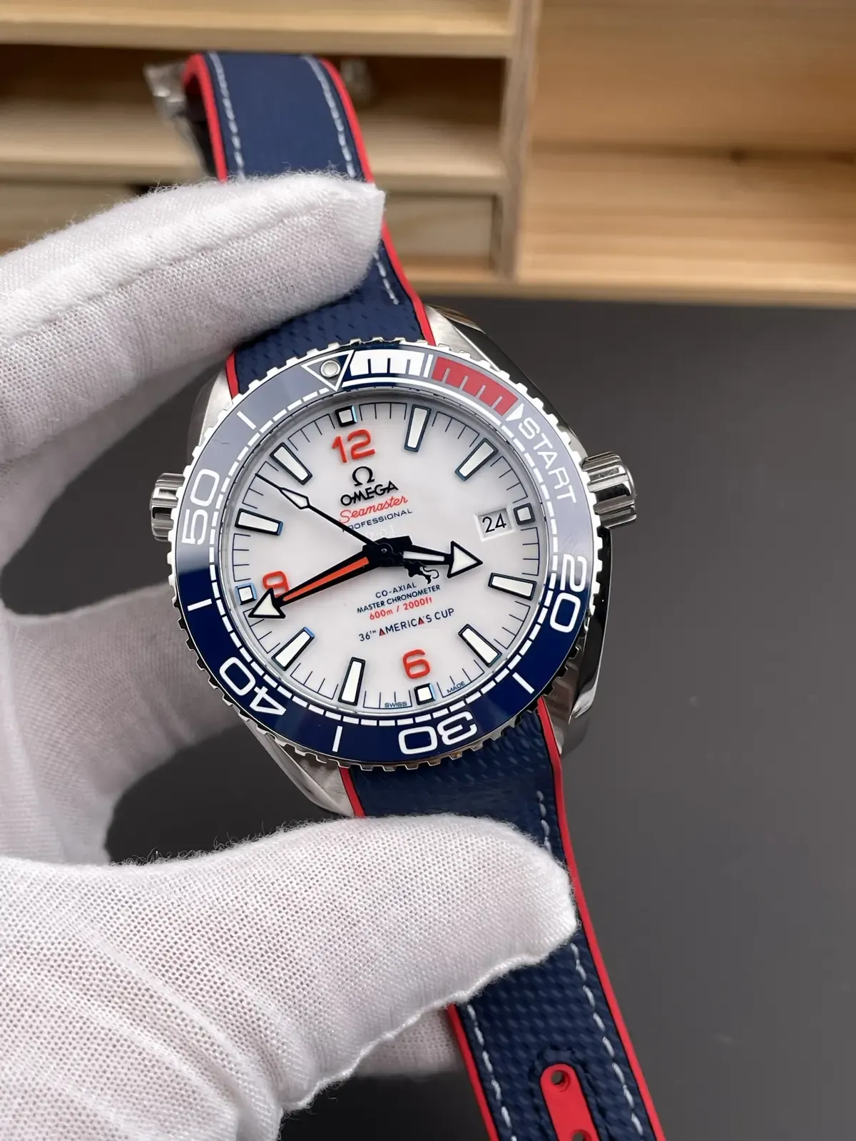 VS厂欧米茄海马美洲杯深度评测：三色陶瓷圈，白红蓝炸裂